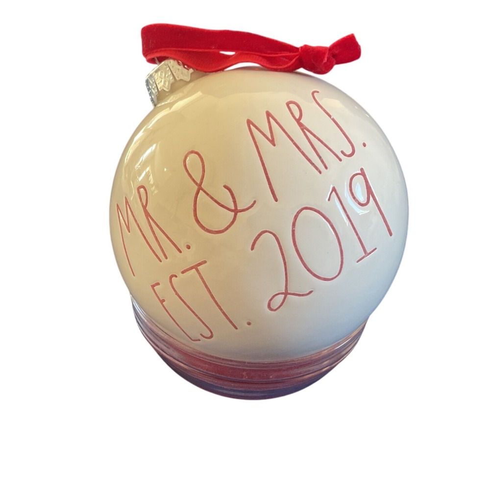 Rae Dunn Mr Mrs Est 2019 Christmas Ornament Wedding Engagement Gift‎ - Picture 3 of 3